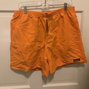 NWT Patagonia Baggies Shorts Men’s Large 5 Inch Sherbet